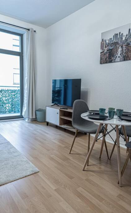 Blue Chili 23 - Modern, Zentral, Mit Balkon Apartment Magdeburg Exterior foto